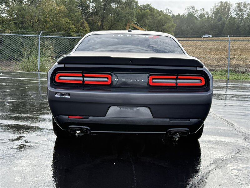 2019 Dodge Challenger SXT - Photo 8 - Cahokia, IL 62206