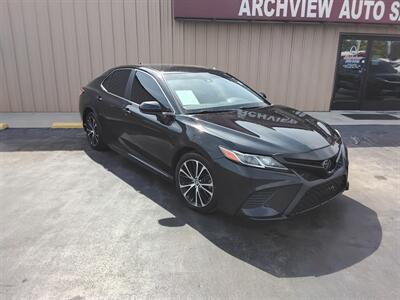 2020 Toyota Camry SE Sedan