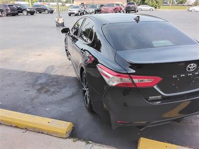 2020 Toyota Camry SE   - Photo 4 - Cahokia, IL 62206
