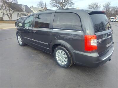 2012 Chrysler Town & Country Touring   - Photo 5 - Freeburg, IL 62243