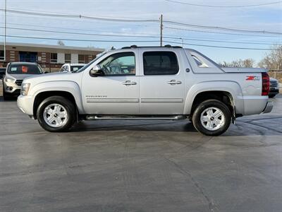 2013 Chevrolet Avalanche LT Black Diamond   - Photo 3 - Cahokia, IL 62206