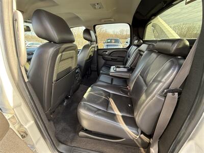 2013 Chevrolet Avalanche LT Black Diamond   - Photo 10 - Cahokia, IL 62206