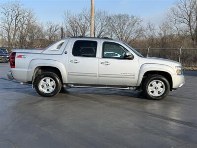 2013 Chevrolet Avalanche LT Black Diamond   - Photo 5 - Cahokia, IL 62206