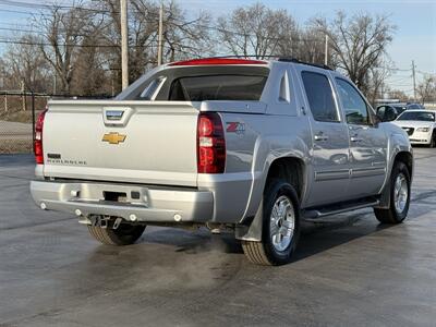 2013 Chevrolet Avalanche LT Black Diamond   - Photo 8 - Cahokia, IL 62206