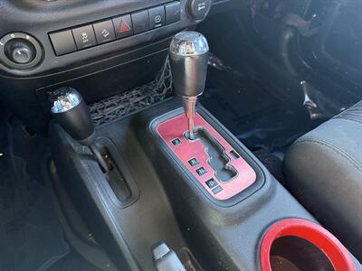 2012 Jeep Wrangler Unlimited Rubicon   - Photo 13 - Cahokia, IL 62206