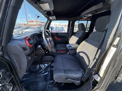 2012 Jeep Wrangler Unlimited Rubicon   - Photo 8 - Cahokia, IL 62206