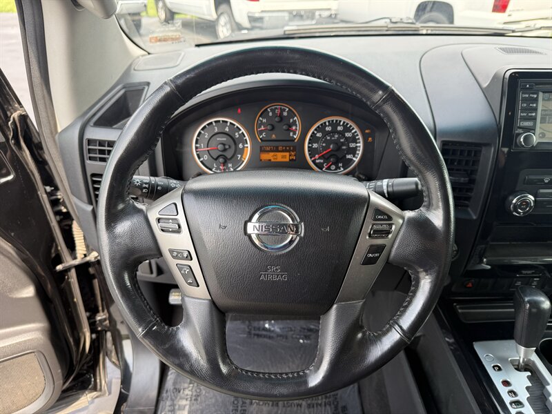 2015 Nissan Titan SV - Photo 13 - Cahokia, IL 62206