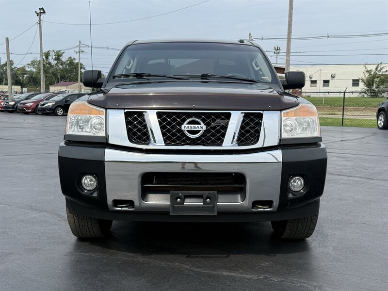 2015 Nissan Titan SV - Photo 2 - Cahokia, IL 62206