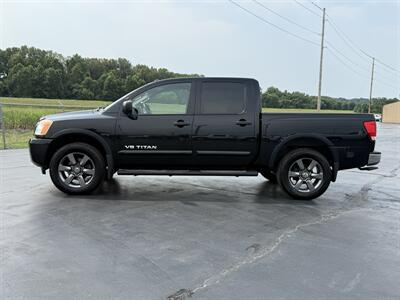 2015 Nissan Titan SV - Photo 4 - Cahokia, IL 62206