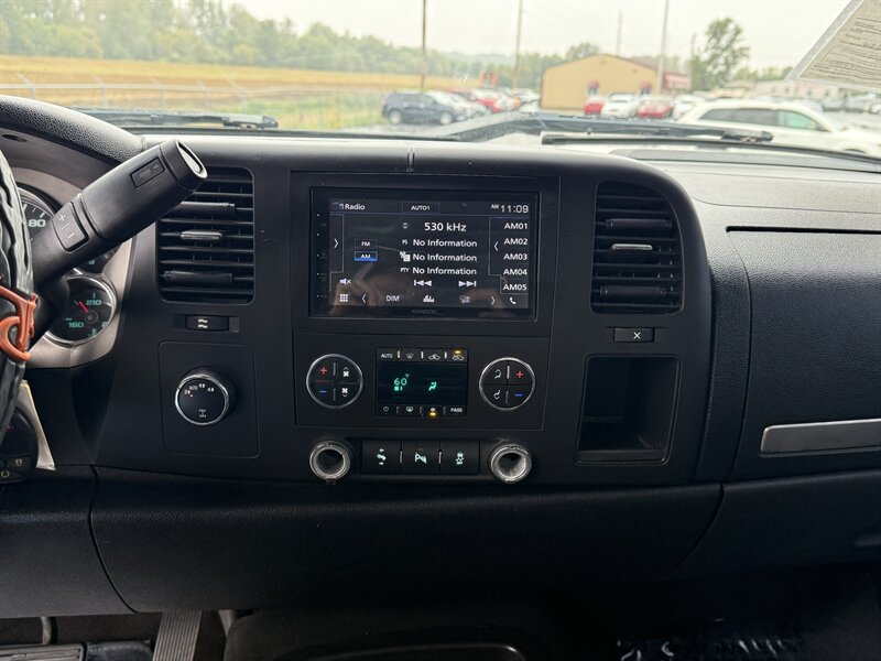 2012 Chevrolet Silverado 1500 LT - Photo 13 - Cahokia, IL 62206