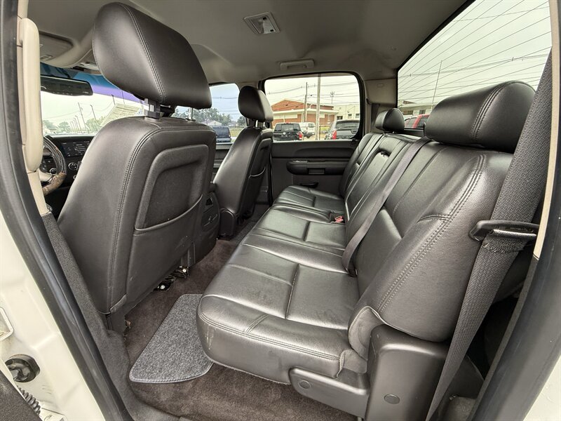 2012 Chevrolet Silverado 1500 LT - Photo 11 - Cahokia, IL 62206