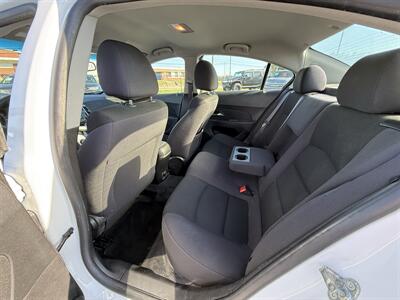 2015 Chevrolet Cruze 1LT Auto - Photo 10 - Cahokia, IL 62206