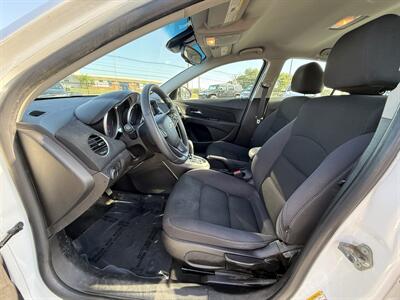 2015 Chevrolet Cruze 1LT Auto - Photo 9 - Cahokia, IL 62206