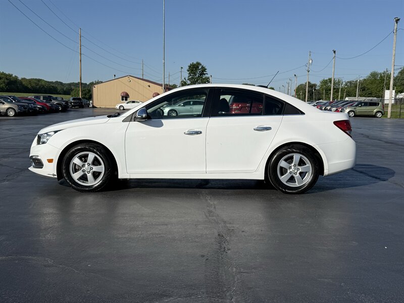 2015 Chevrolet Cruze 1LT Auto - Photo 3 - Cahokia, IL 62206