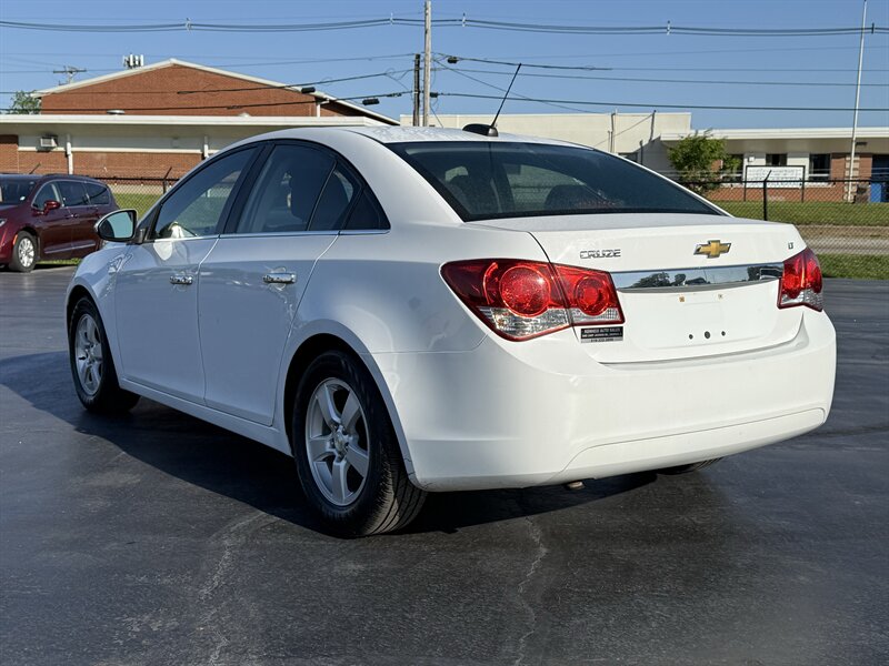 2015 Chevrolet Cruze 1LT Auto - Photo 6 - Cahokia, IL 62206