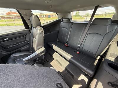 2016 Chevrolet Traverse LT   - Photo 12 - Cahokia, IL 62206