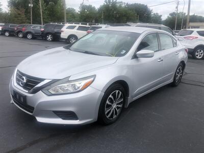 2016 Nissan Altima 2.5   - Photo 2 - Belleville, IL 62226