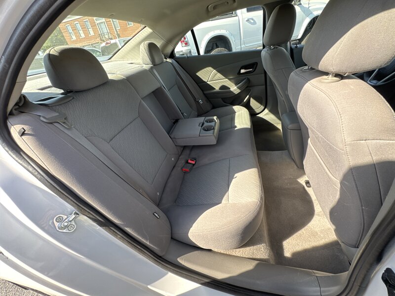 2015 Chevrolet Malibu LS Fleet - Photo 17 - Millstadt, IL 62260