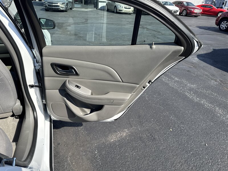 2015 Chevrolet Malibu LS Fleet - Photo 16 - Millstadt, IL 62260