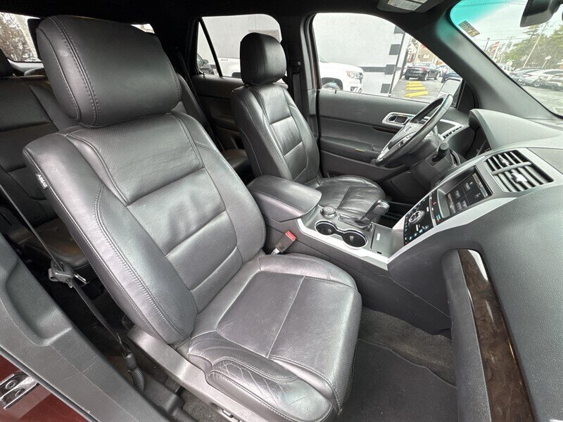 2015 Ford Explorer Limited - Photo 19 - Millstadt, IL 62260