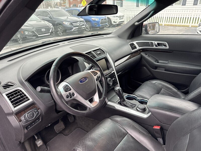 2015 Ford Explorer Limited - Photo 9 - Millstadt, IL 62260