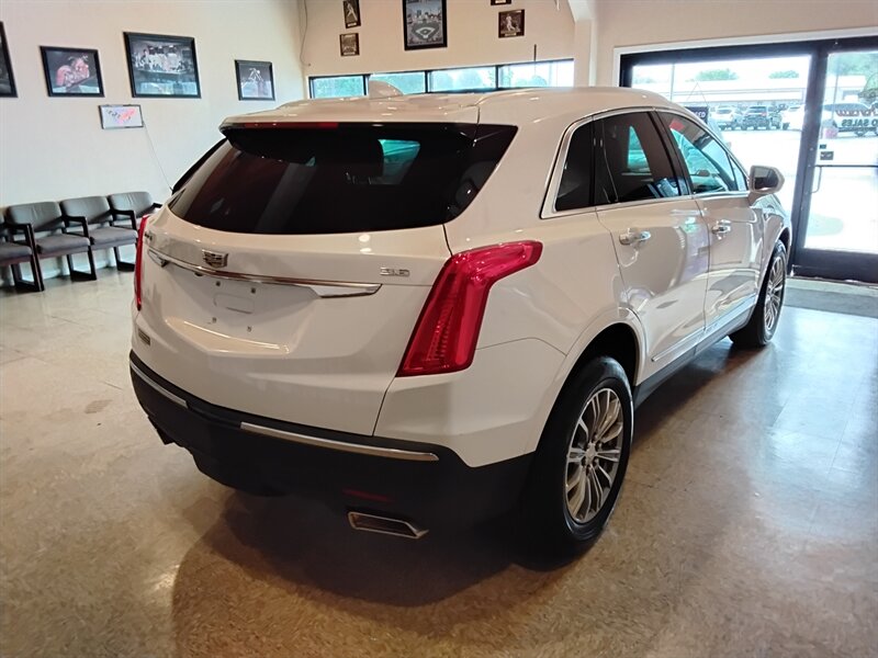 2017 Cadillac XT5 Luxury - Photo 3 - Cahokia, IL 62206