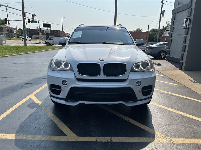 2012 BMW X5 xDrive35i - Photo 6 - Fairview Heights, IL 62208