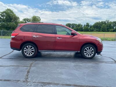 2016 Nissan Pathfinder S   - Photo 3 - Cahokia, IL 62206