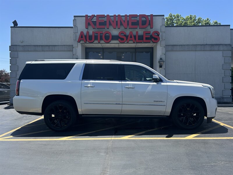 2015 GMC Yukon Denali AWD's photo