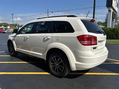 2017 Dodge Journey SE   - Photo 5 - Fairview Heights, IL 62208