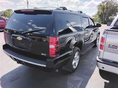 2011 Chevrolet Suburban LTZ   - Photo 3 - Cahokia, IL 62206