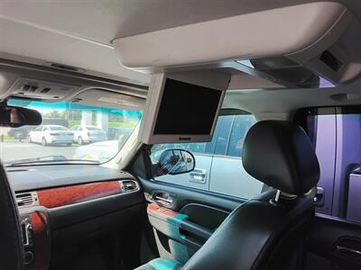 2011 Chevrolet Suburban LTZ   - Photo 5 - Cahokia, IL 62206