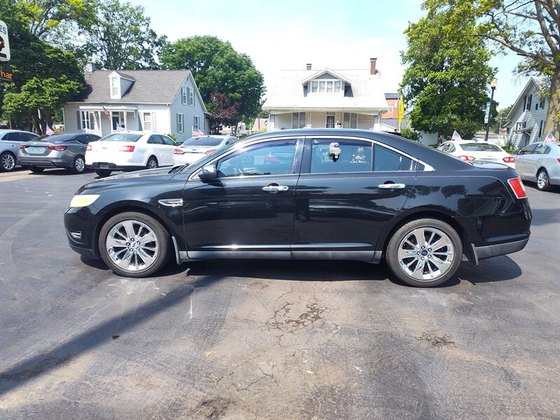 2011 Ford Taurus Limited - Photo 1 - Freeburg, IL 62243