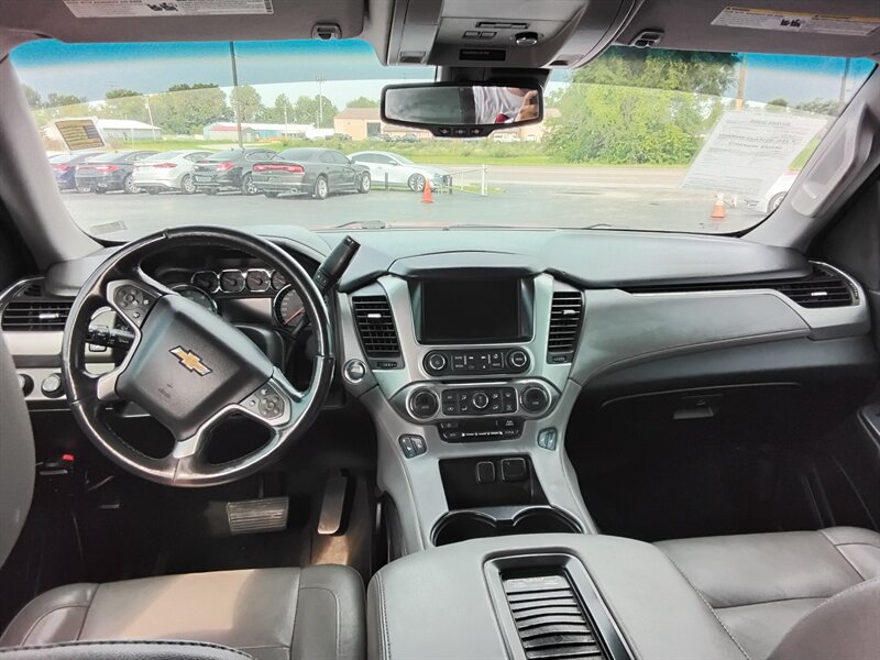 2015 Chevrolet Suburban LT - Photo 5 - Cahokia, IL 62206