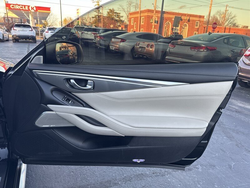 2017 INFINITI Q60 3.0T Premium - Photo 20 - Millstadt, IL 62260