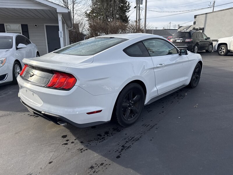2018 Ford Mustang EcoBoost - Photo 4 - Millstadt, IL 62260