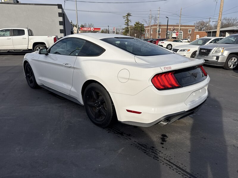 2018 Ford Mustang EcoBoost - Photo 3 - Millstadt, IL 62260