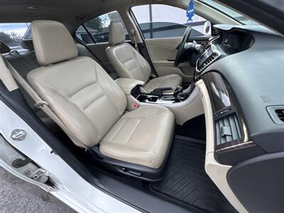 2016 Honda Accord Touring   - Photo 15 - Millstadt, IL 62260