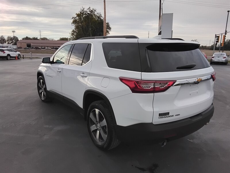 2019 Chevrolet Traverse LT Leather - Photo 4 - Cahokia, IL 62206