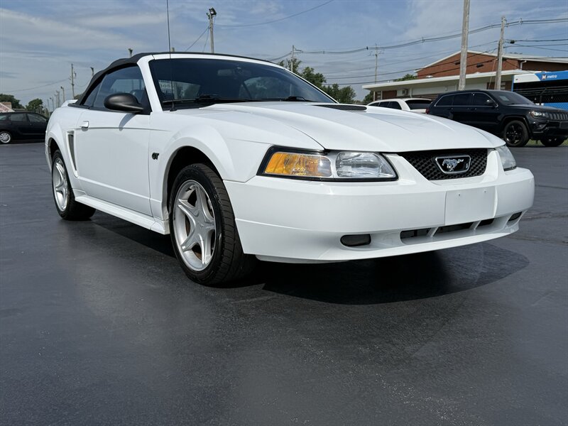 2000 Ford Mustang GT - Photo 5 - Cahokia, IL 62206