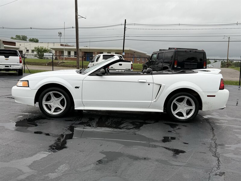 2000 Ford Mustang GT - Photo 12 - Cahokia, IL 62206