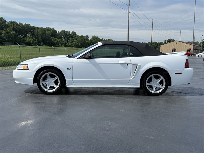 2000 Ford Mustang GT - Photo 3 - Cahokia, IL 62206