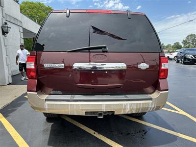 2012 Ford Expedition XLT - Photo 7 - Fairview Heights, IL 62208