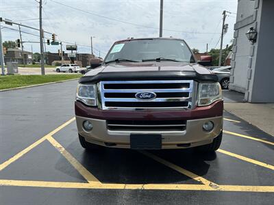 2012 Ford Expedition XLT - Photo 6 - Fairview Heights, IL 62208