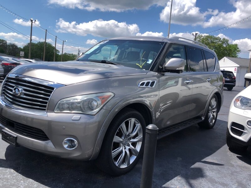 2013 INFINITI QX 56 photo 2