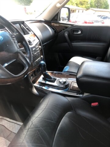 2013 INFINITI QX 56 photo 3