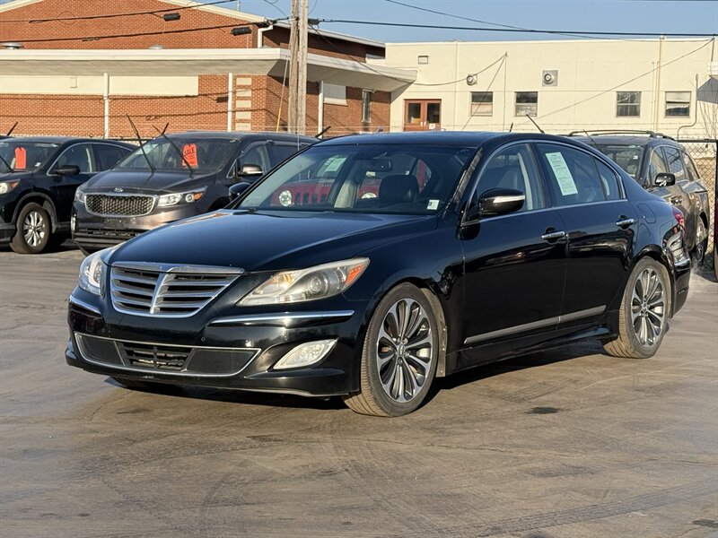 2012 Hyundai Genesis 5.0L R-Spec   - Photo 1 - Cahokia, IL 62206