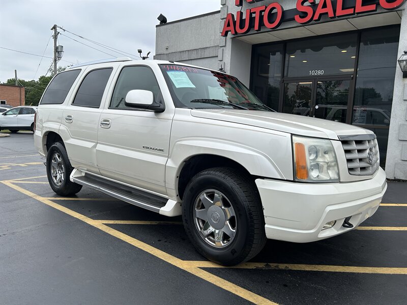 2002 Cadillac Escalade - Photo 2 - Fairview Heights, IL 62208