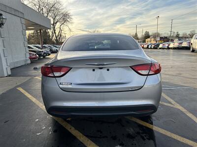 2017 Chrysler 200 LX   - Photo 6 - Fairview Heights, IL 62208