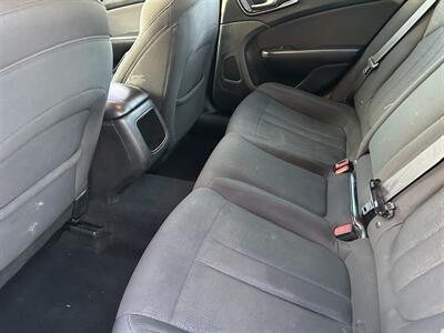 2017 Chrysler 200 LX   - Photo 9 - Fairview Heights, IL 62208